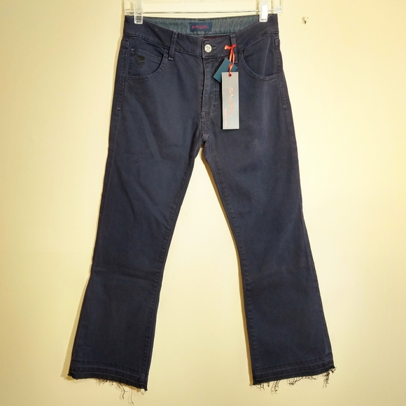 NWT Sagjol Cropped Raw/Frayed Hem Dark Wash Blue Jeans Size 26 - Picture 3 of 10